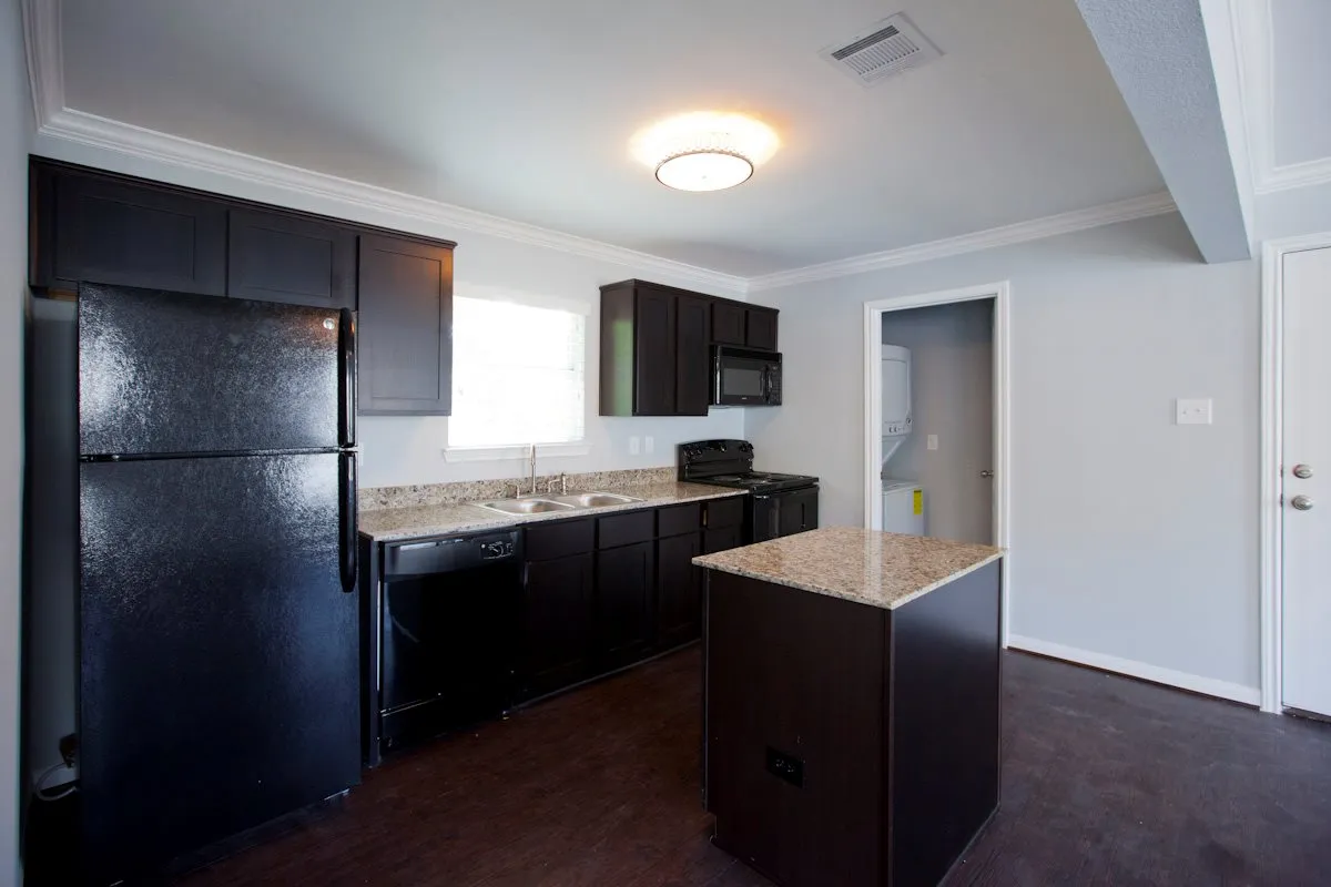 1548 Ashland Apartments 7